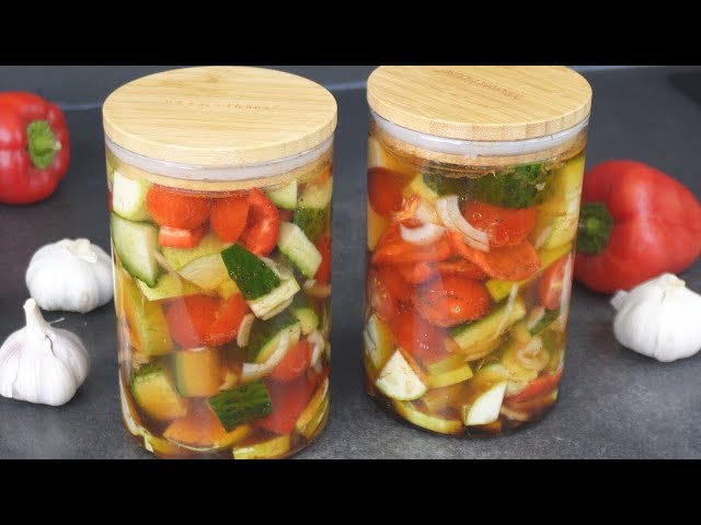 Салат на зиму с кабачком и овощами