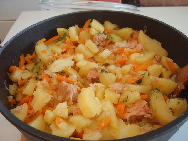 Тушёная картошка с мясом