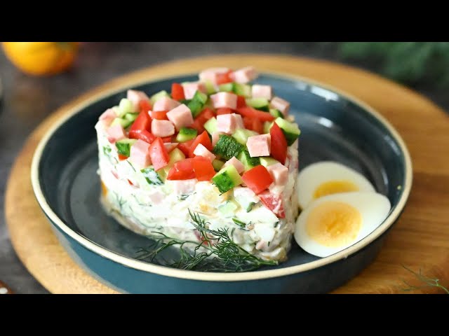Салат с рисом и ветчинной колбасой