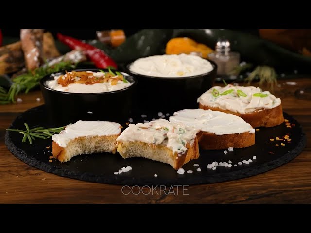 Ароматное чесночное масло с луком и соусом из лимона