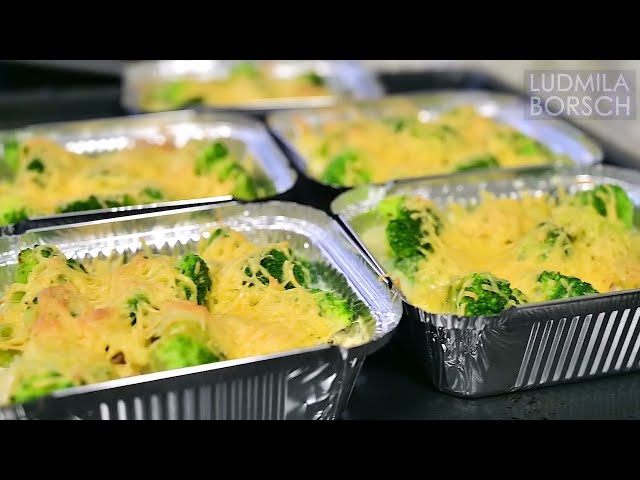 Мясная запеканка с брокколи и сыром
