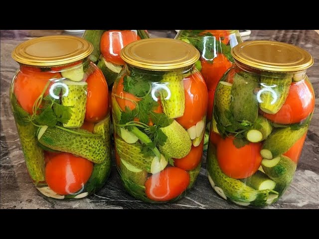 Маринованные помидоры и огурцы