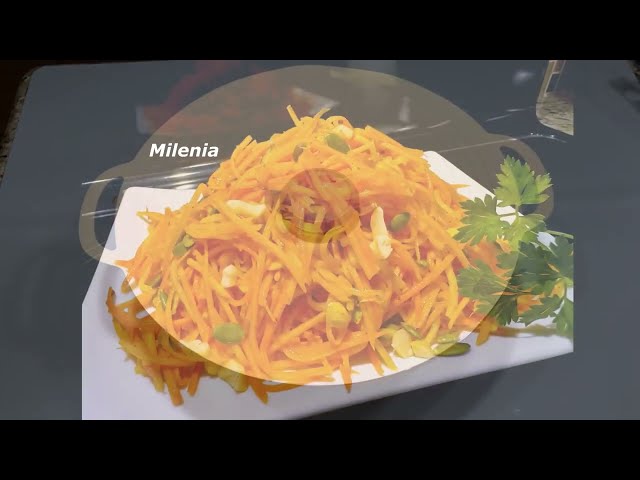 Витаминный салат с тыквой, морковью и яблоком