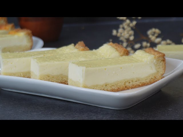 Нежный сметанник - домашний пирог с суфлейной начинкой