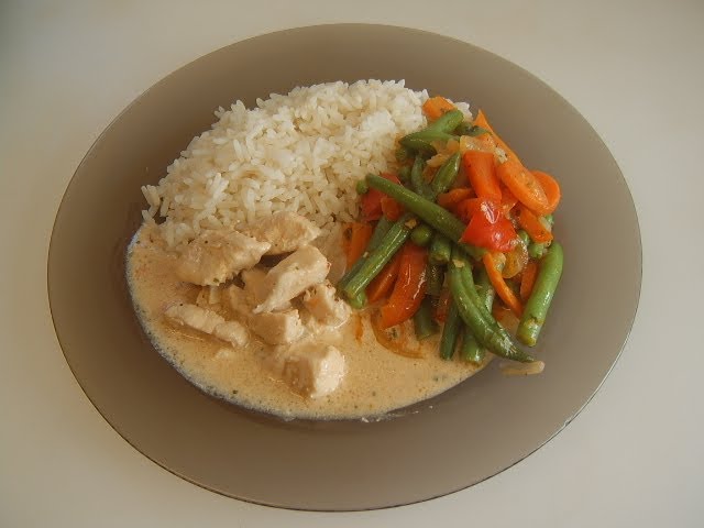 Рис с курицей и овощным рагу Рис с курицей и овощным рагу